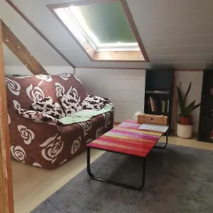 Gaestezimmer Im Altbau Dachgeschoss Mit Kleinem Bad Wlan, Tv Und Parkplatz Lachen